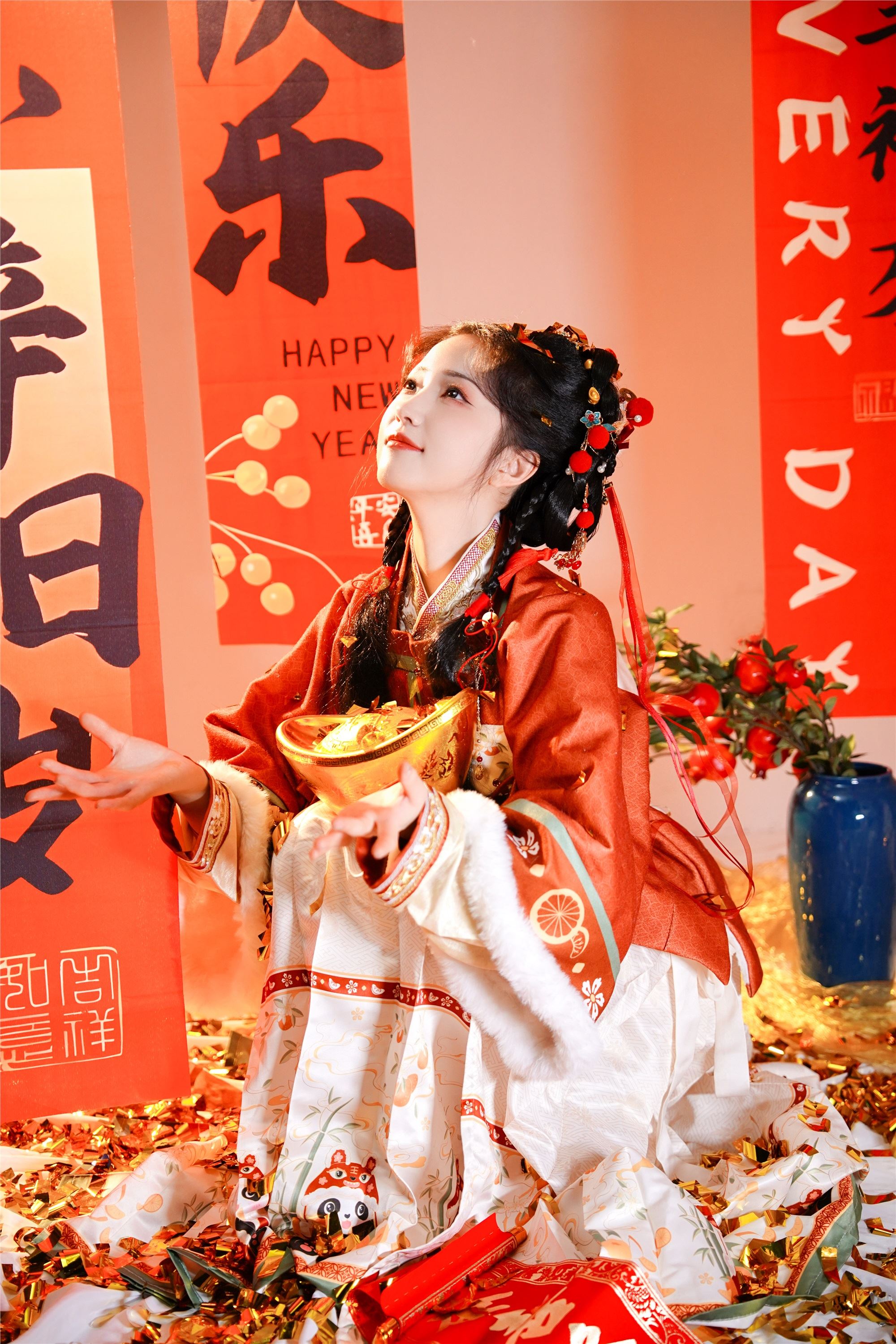 YITUYU 艺图语 2025.03.06 贺新春 兔牙w